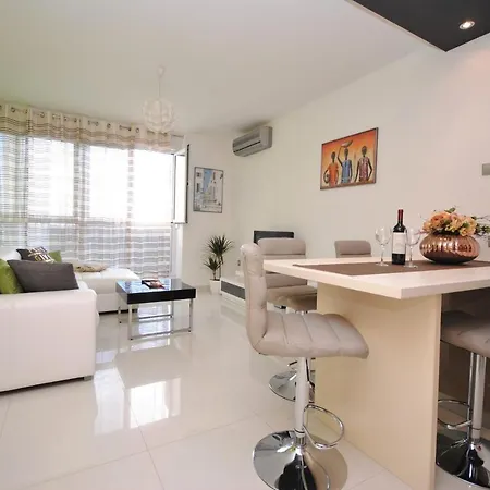 Antea شقة سبليت